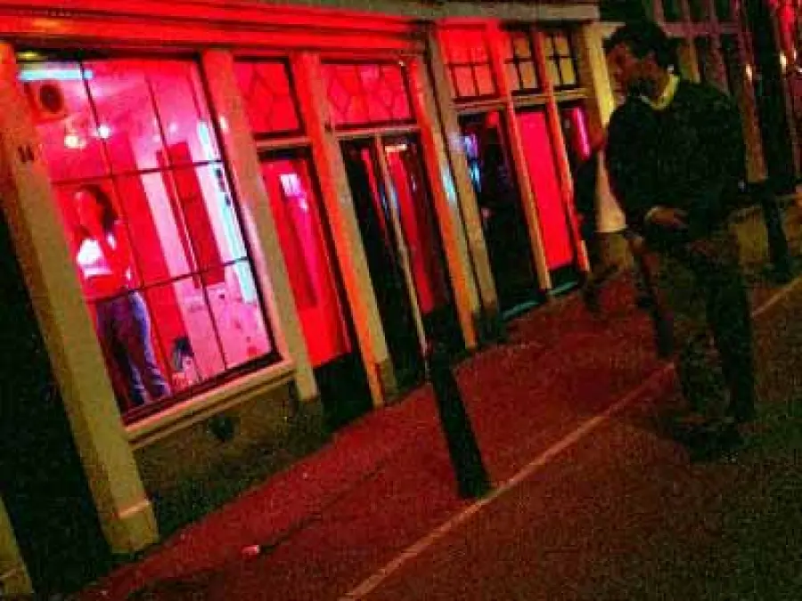 Quartiere a luci rosse di Amsterdam è pronto a riaprire