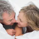 Attività sessuale ritarda la menopausa nelle donne