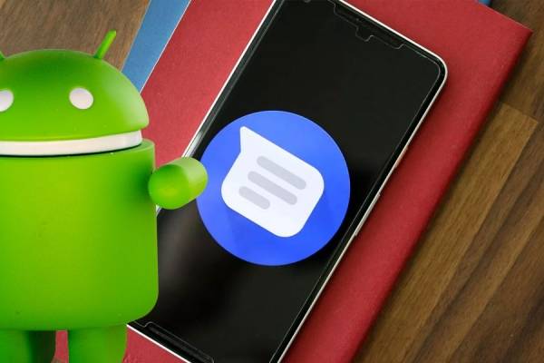 Usare gli smartphone vicino ai neonati fa male