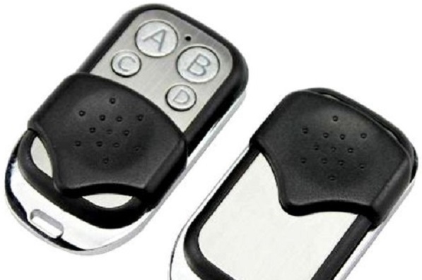 Come scegliere il miglior telecomando elettrico universale per cancelli