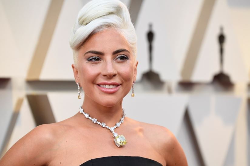 Lady Gaga lancia linea di cosmetici su Amazon