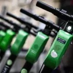 La nuova moda nel mondo degli e-scooter: ma fanno bene all'ambiente?