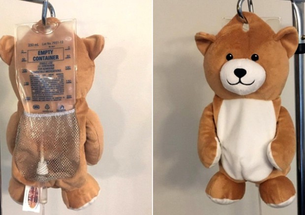 Orsetto per nascondere la flebo: nuova trovata pediatrica