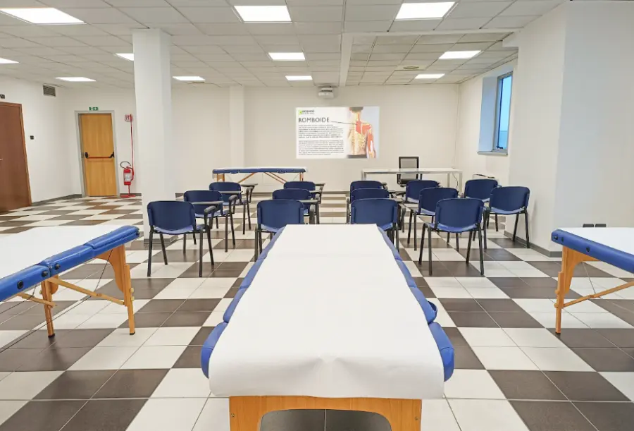 La confusione nella formazione italiana: perché solo i percorsi regolamentati contano