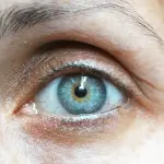 Occhi secchi: sintomi, diagnosi e trattamenti