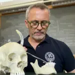Il professor Nuzzolese, a Torino come a Bari: scienza e diritti umani nel nome dell’identità perduta