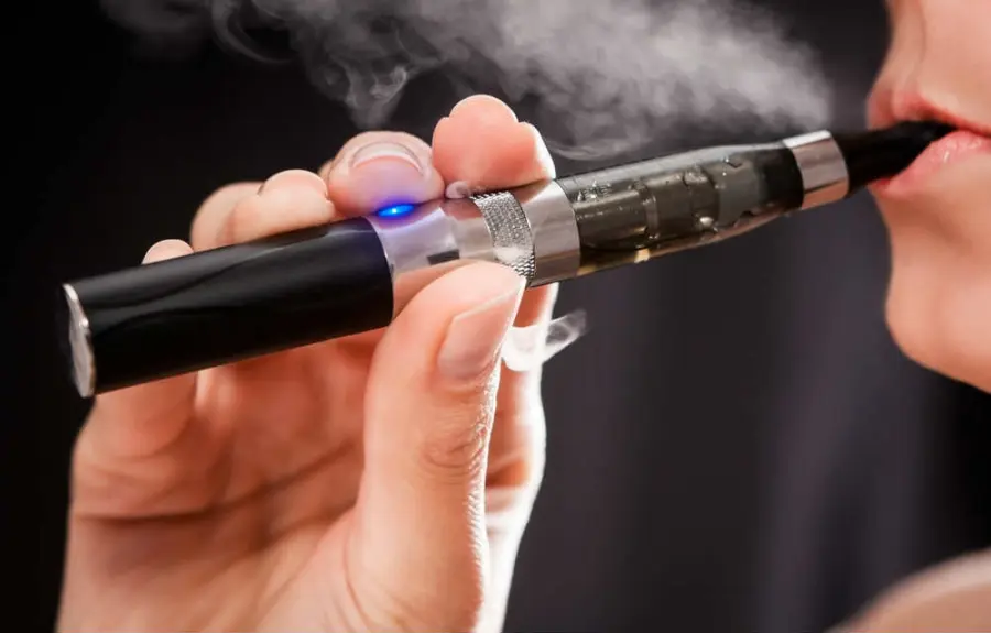 La ecig danneggia i vasi sanguigni come la classica sigaretta