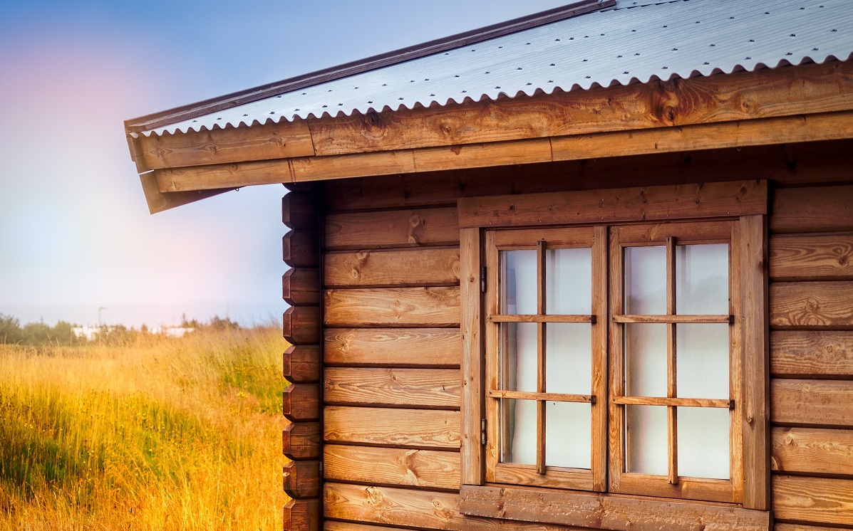 Come organizzare il giardino in estate con le casette in legno