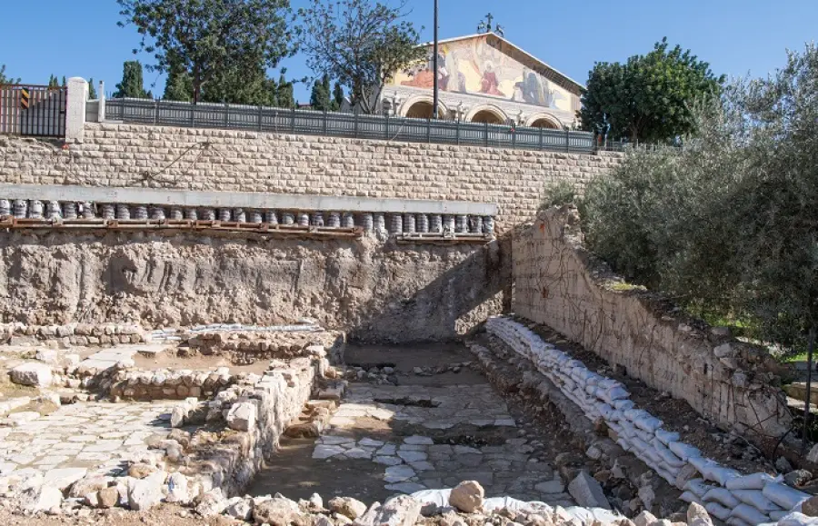 Scoperta una chiesa rituale di bagni al Getsemani