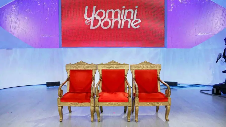 Uomini & Donne: Tina Cipollari fotografata con Vincenzo
