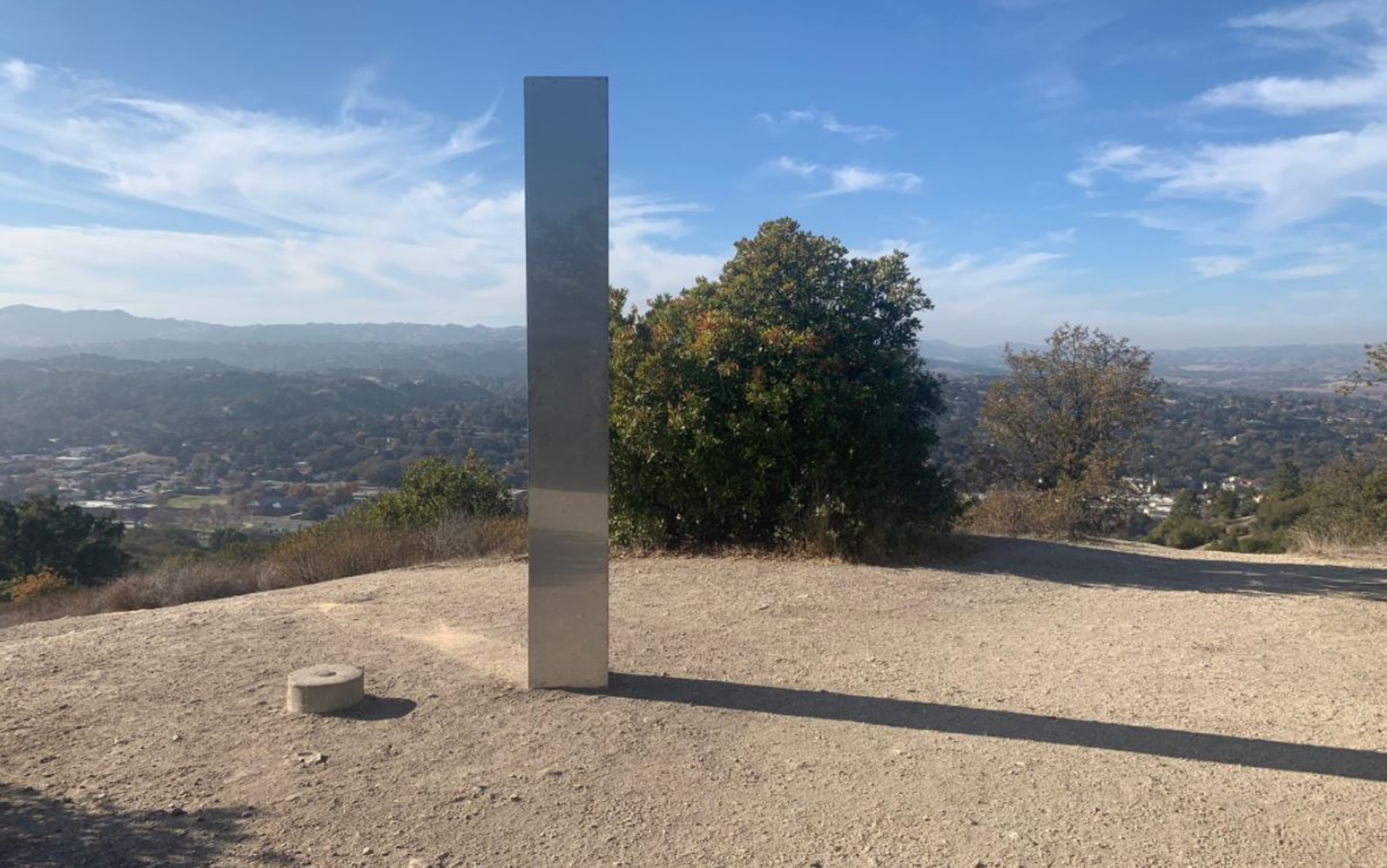 Apparizioni strane di monoliti nel mondo: ultimo nel Regno Unito