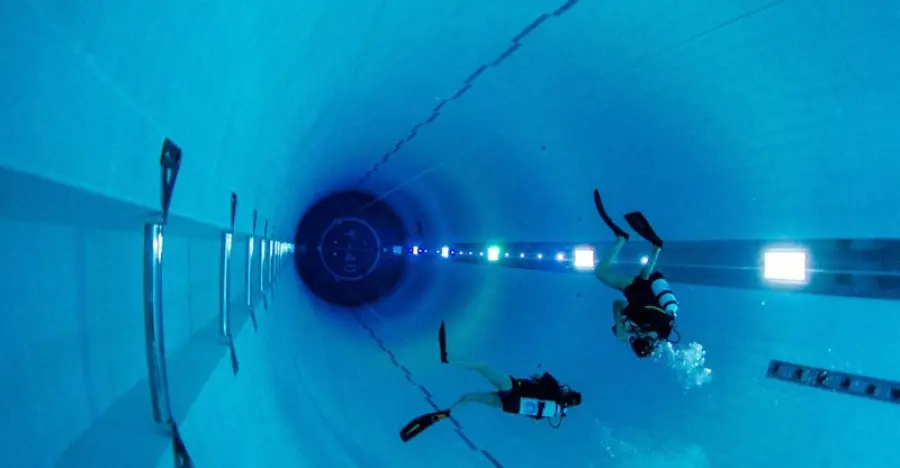 Apre in Polonia la piscina più profonda del mondo